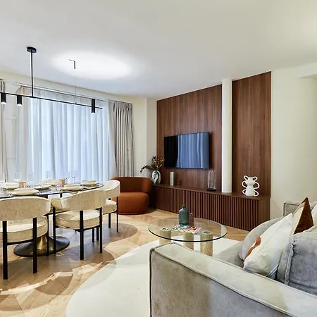 2 Center Of By Prestige * Paris