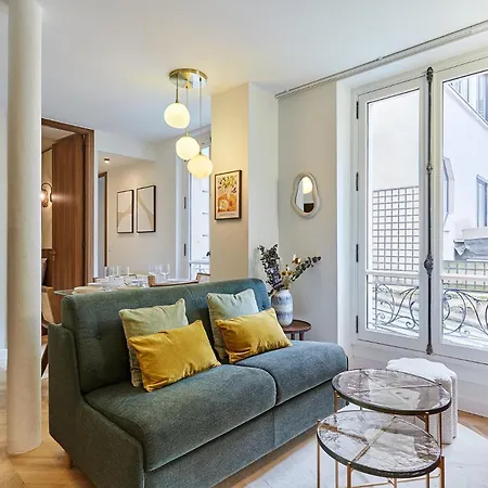 Apartment 2 Center Of By Prestige Paris